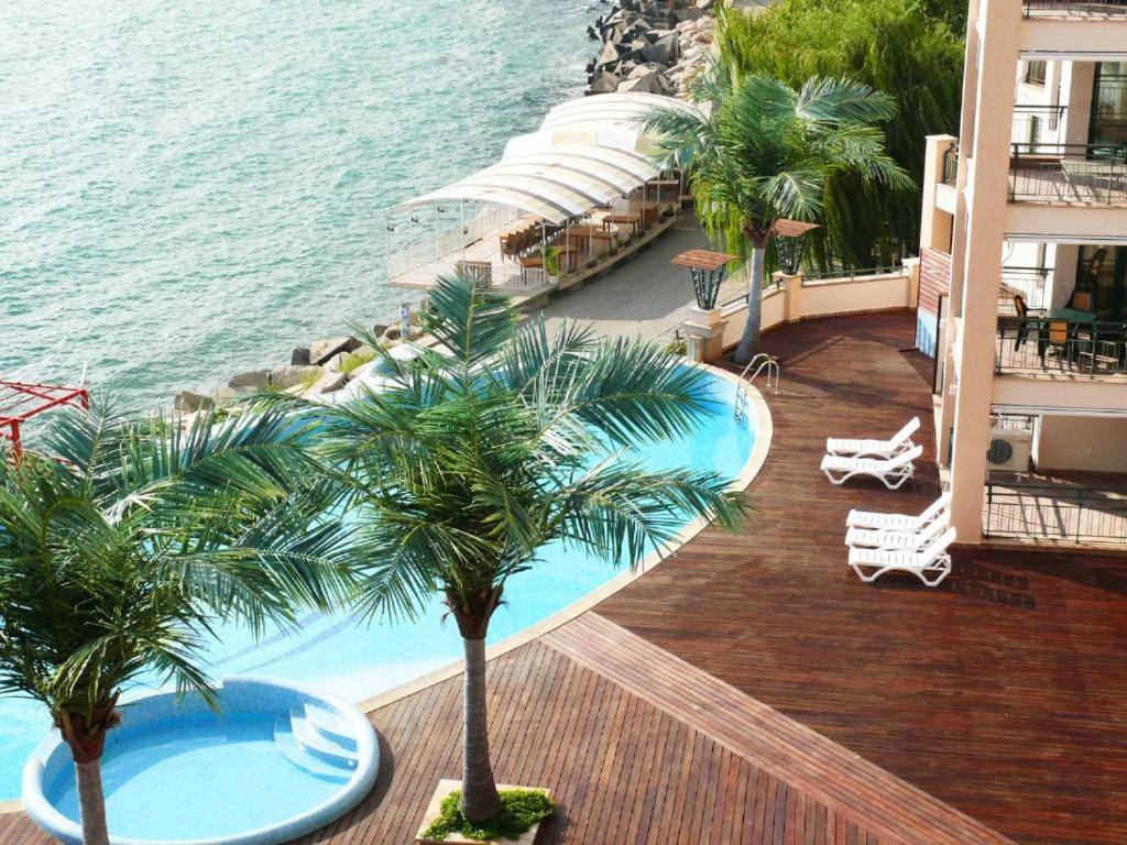 Privat Apartament Marina City Балчик Экстерьер фото
